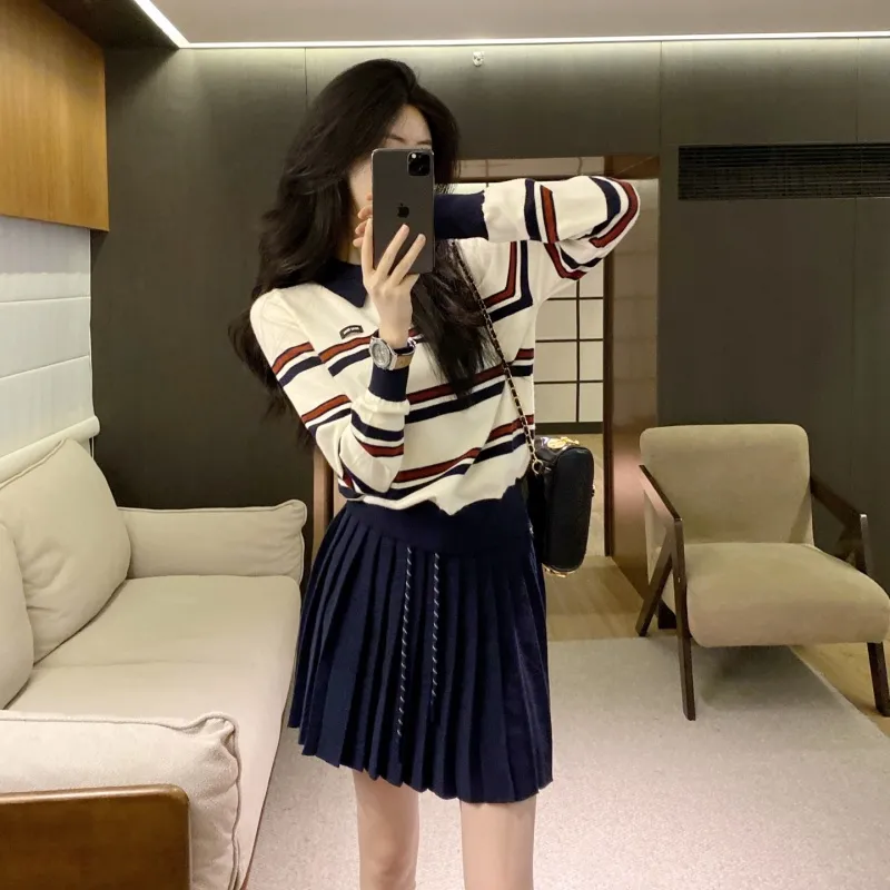 『フリー』好感度100％ 質感のいい ガーリッシュ 折り襟 ニット生地 セットアップ