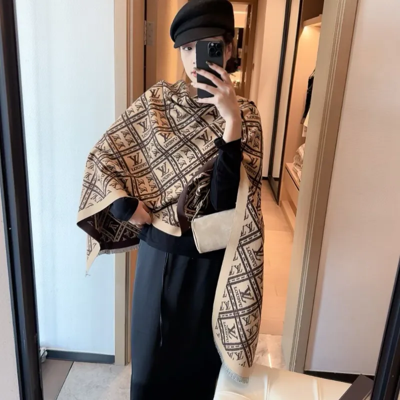 おしゃれ度アップ 質感のいい シンプルデザイン 防寒 スカーフ