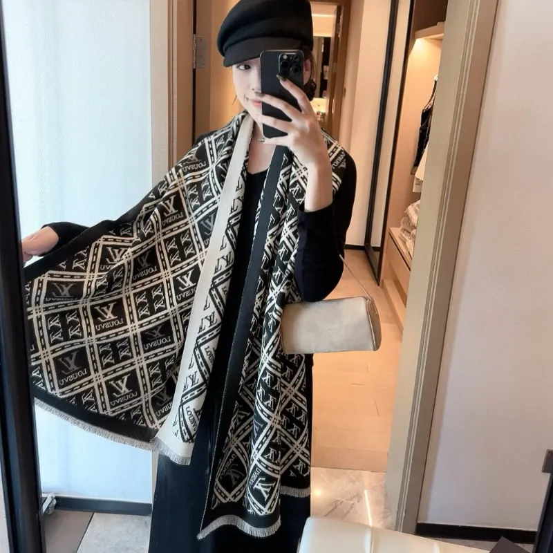 おしゃれ度アップ 質感のいい シンプルデザイン 防寒 スカーフ
