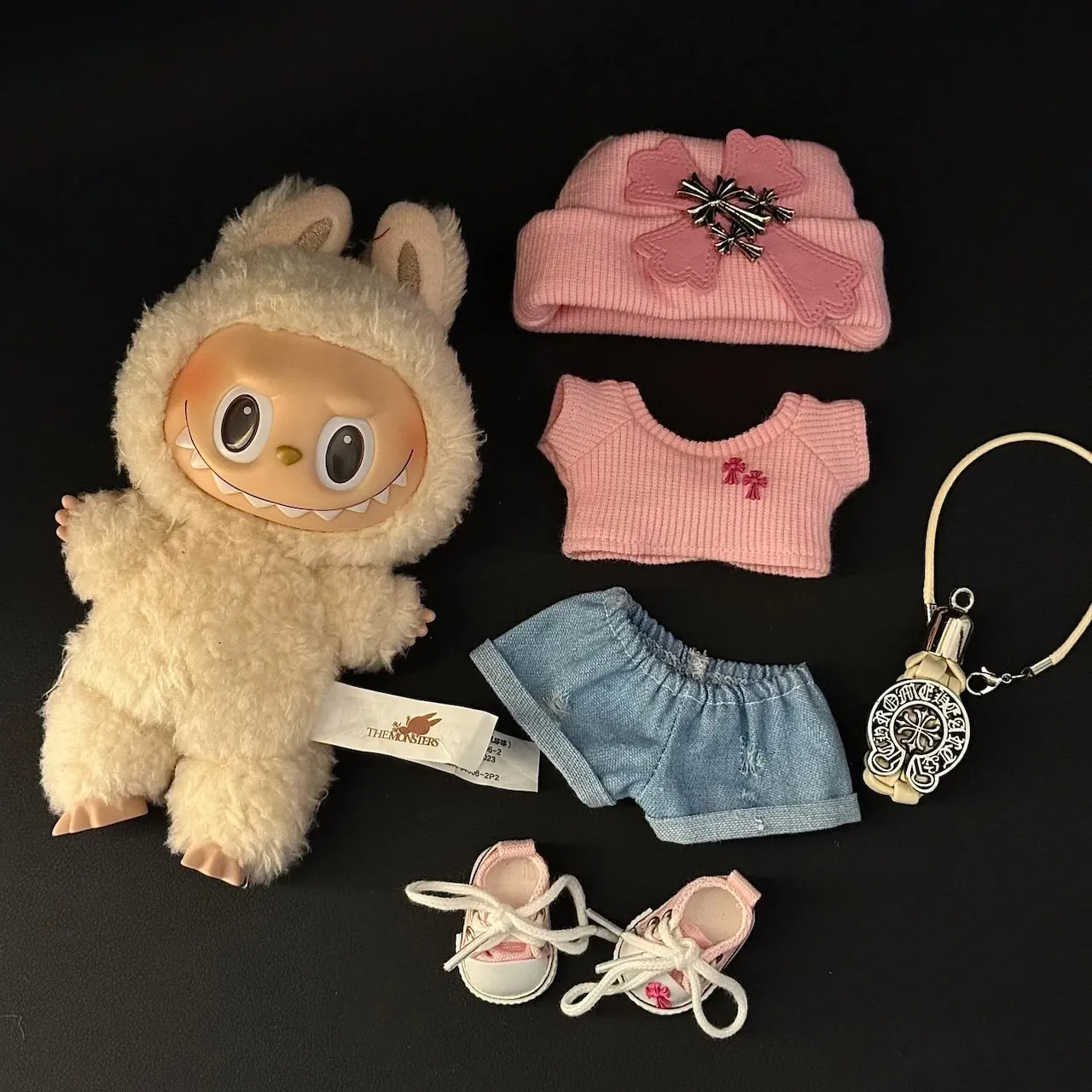 「人形を含まず」5点セット 超絶可愛い LABUBU ぬいぐるみ 着せ替え服