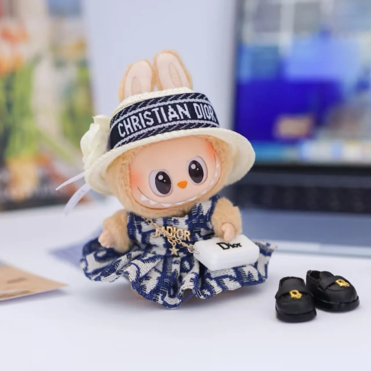 「人形を含まず」3点セット 大人の女性らしい  LABUBU ぬいぐるみ 着せ替え服