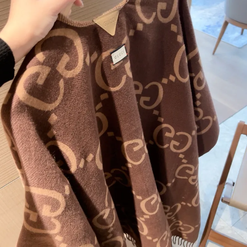 上品フェミニン！軽量 ふんわりタッチ ウール  暖かスカーフ